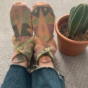 Camp Blanket Booties - Size 7/7.5